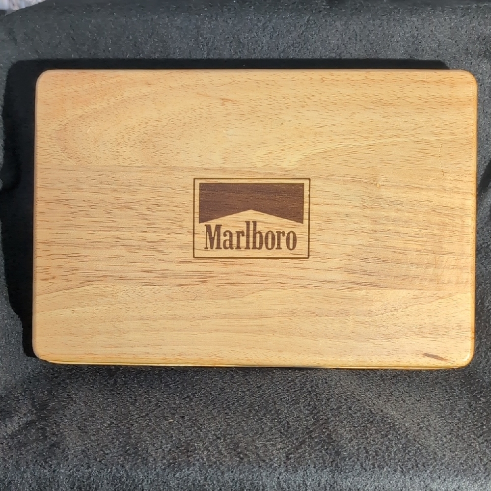 Original 1990's Marlboro Adventure Team Poker Set.